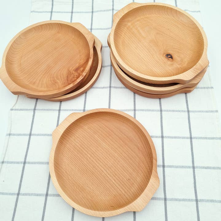 TransylvanyArt SRL – wholesale Dinner plate – Wood plates for food round plate with handle beech wood