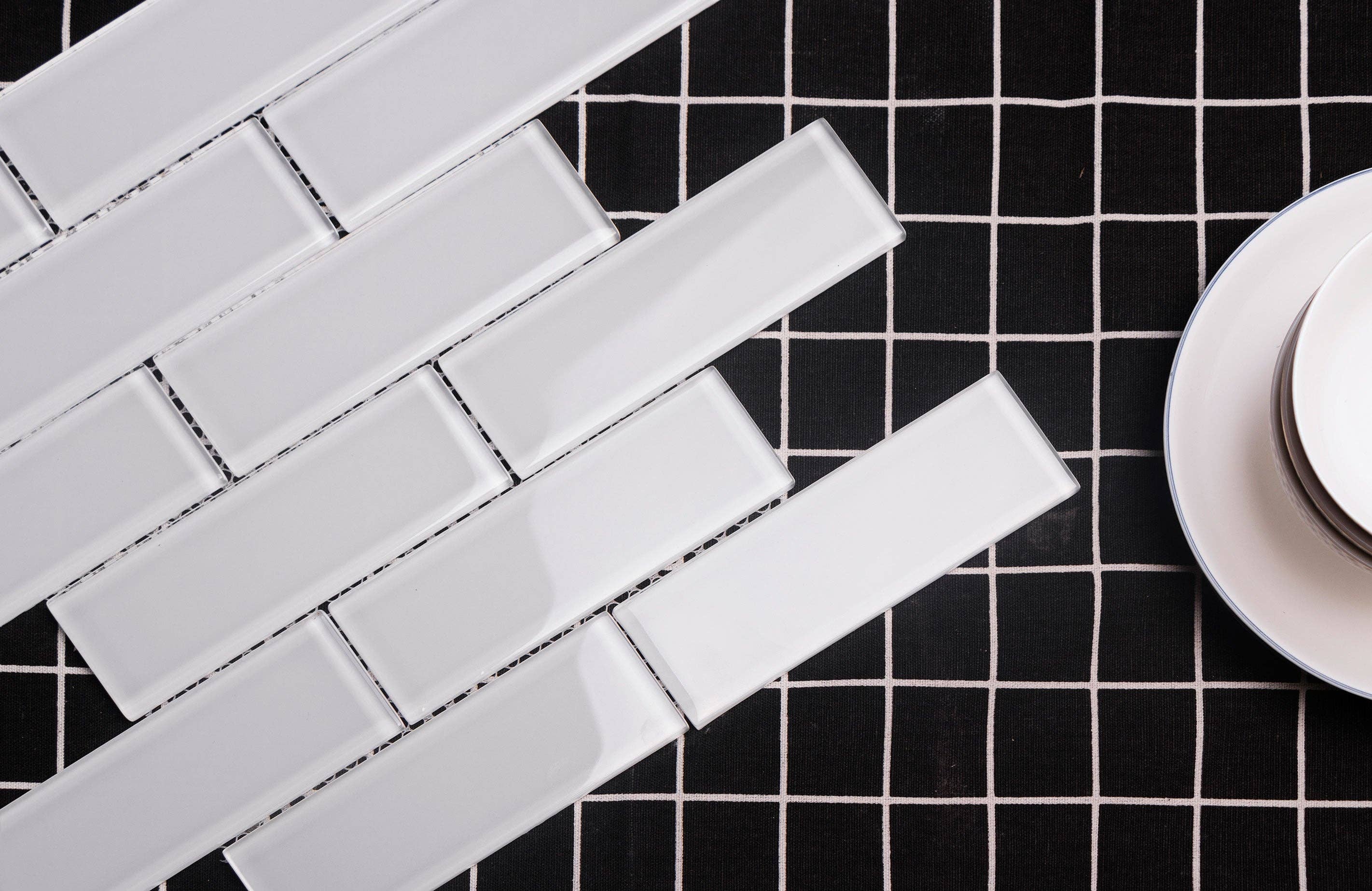 WS Tiles - Vente Carrelages muraux - Carreau de métro en mosaïque de verre 2 « x 6", dosseret pour cuisine et salle de bain - 5 pieds carrés par carton - super blanc6