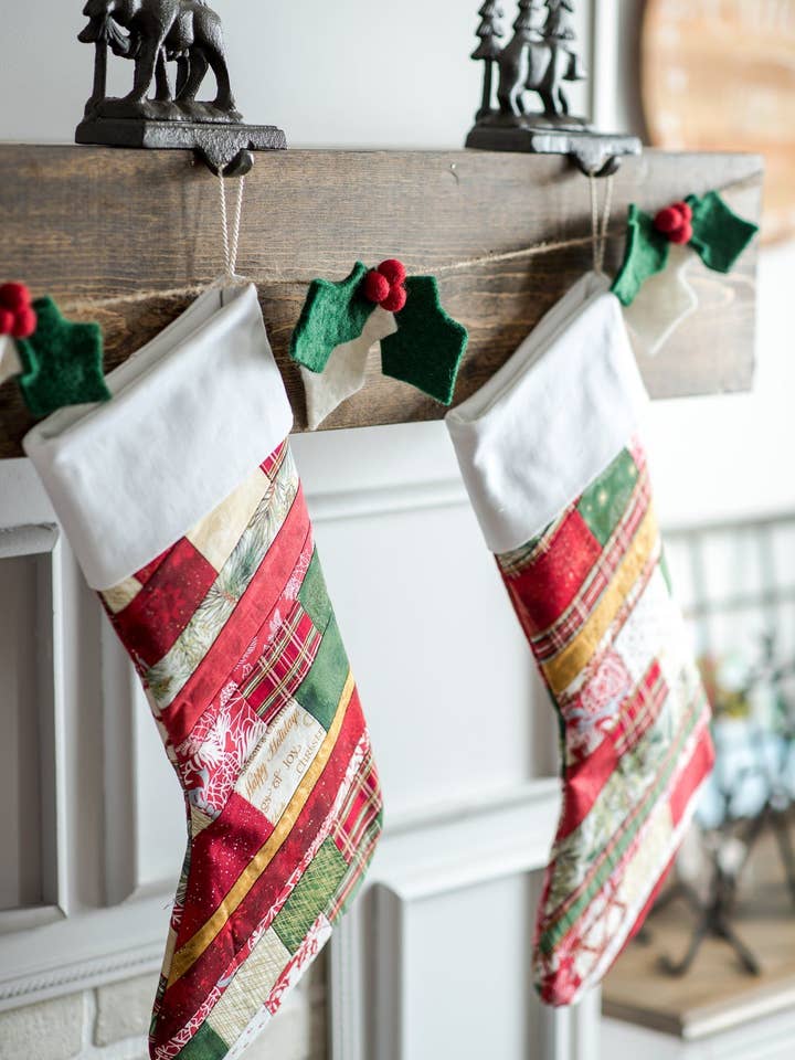 Christmas Holly Garland for wholesale by Nivas