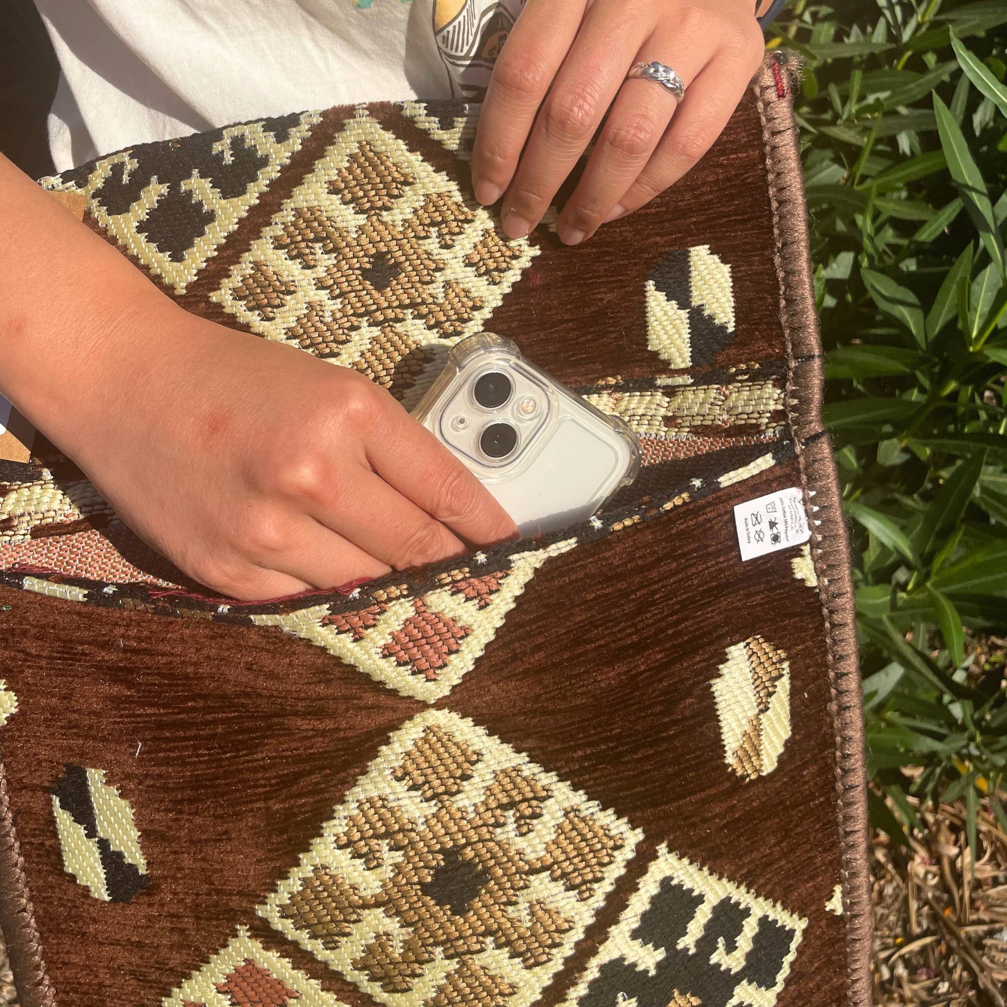AW Artisan - Wholesale Crossbody Bag - Unisex - Kilim bag - Chocolate3