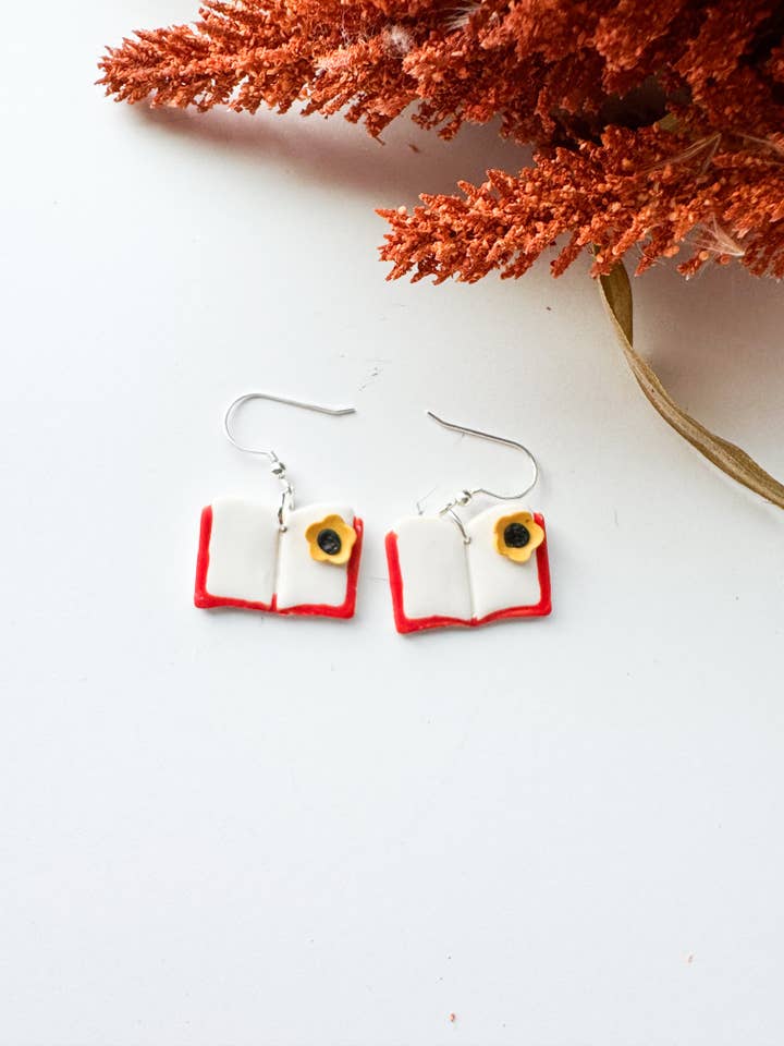 Spreukenboek oorbellen voor wholesale door Mountain Made Clay - Handmade Polymer Clay Earrings