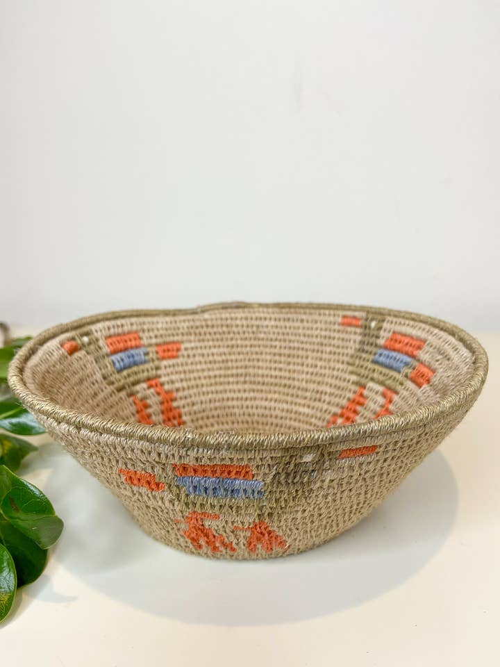 Cesta pequeña de sisal - 008 para venta al por mayor de Eve & Nico Gifts & Home Decor