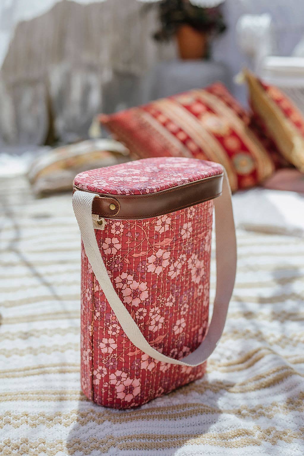 House of S K Y E - Wholesale Cooler/cooler bag - WANDERER COOLER BAGS-RASPBERRY1