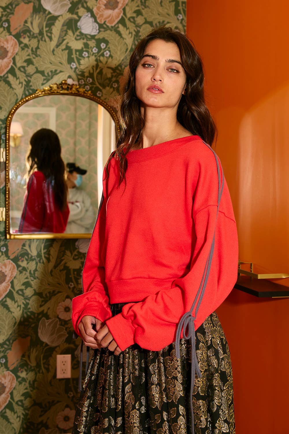 BUCKETLIST INC - Wholesale Sweatshirt - Women's - T2522 Contrast Tie Sleeves Detail Terry Sweatshirt0