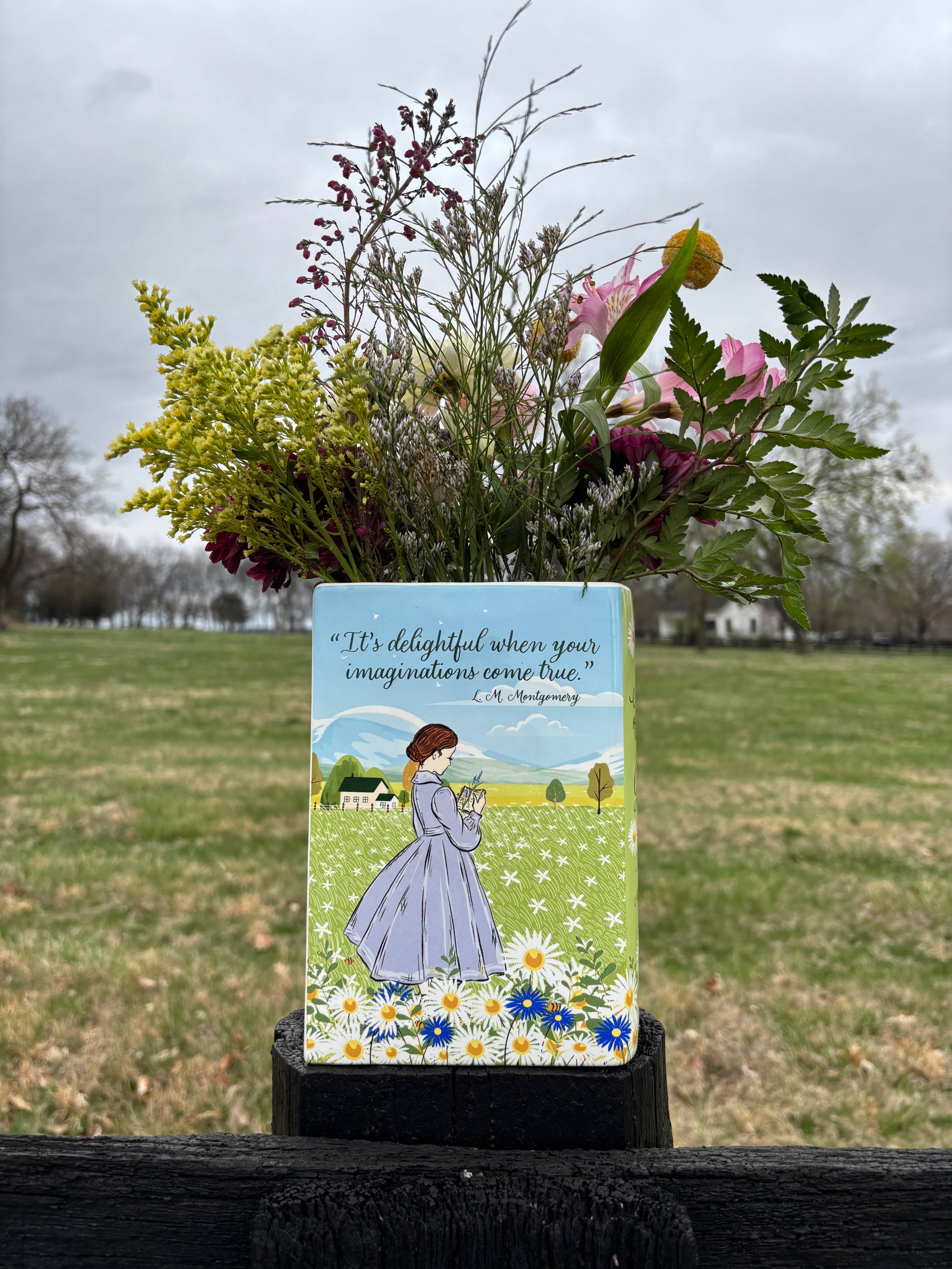 Steel Mill & Co UK – Großhandel Vasen – Große Büchervase, Anne of Green Gables1