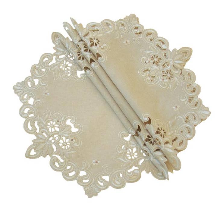 Juego de 4 tapetes de encaje con bordado victoriano para venta al por mayor de Xia Home Fashions & Manor Luxe