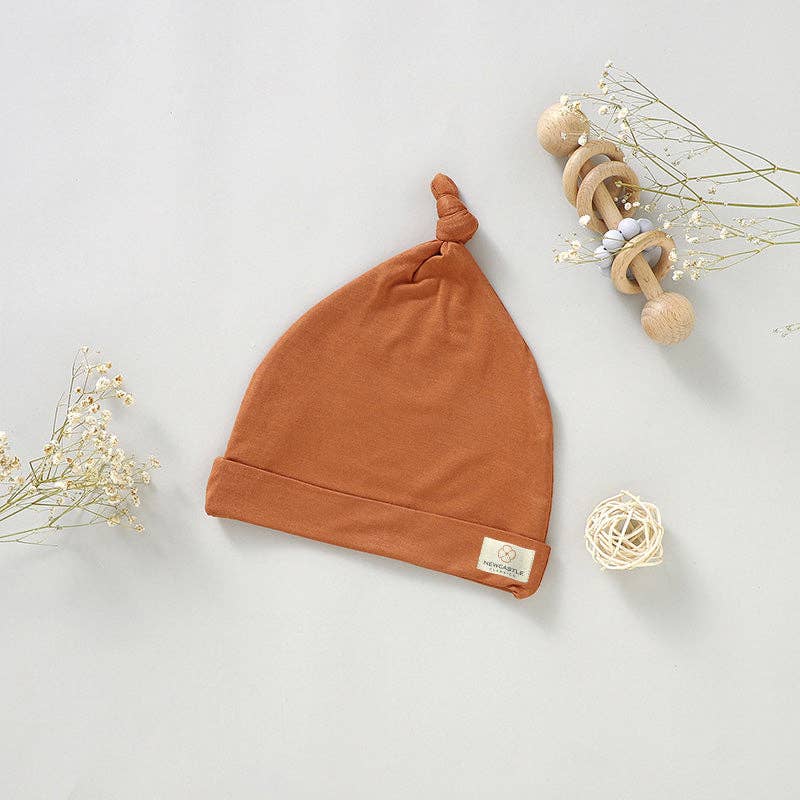 Newcastle Classics – Großhandel Beanie – Kinder – Strickmütze aus Jersey mit Knotenmuster4