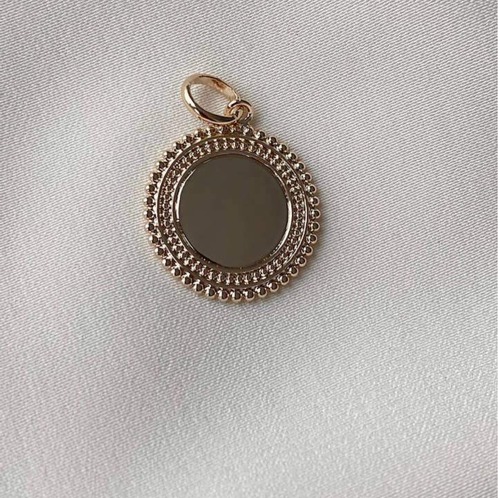 Solmedaljong för wholesale av Julide Bijoux