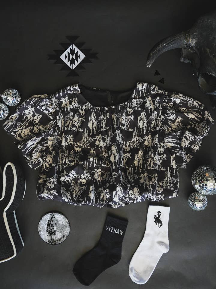 2 Fly Co - Wholesale Blouse - Women's - AT DUSK PONY PUFF
