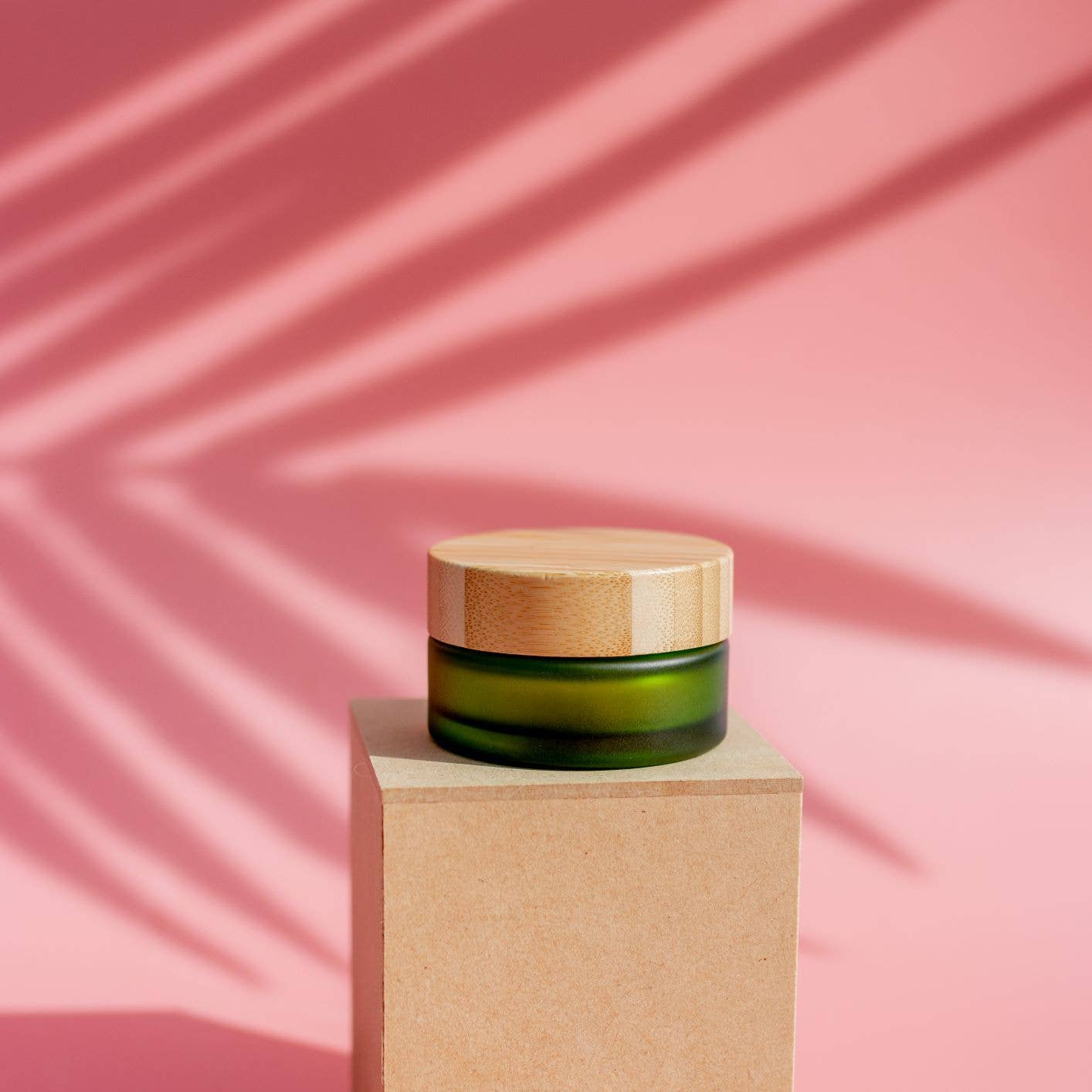 Us and The Earth - Wholesale Jar - Frosted Green Glass Cosmetic Jar & Dropper - Bamboo Lids - Set of 26