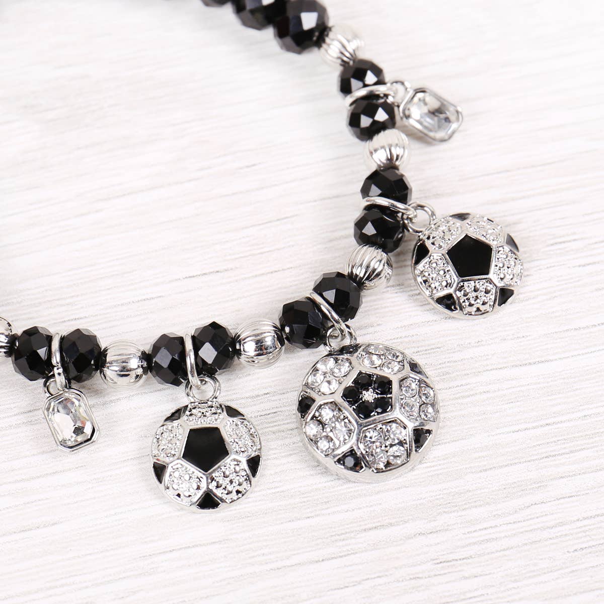 MYS Wholesale Inc - Vente Bracelets à breloques/pendentifs - Bracelet à breloques élégant en perles rondes pour femmes12