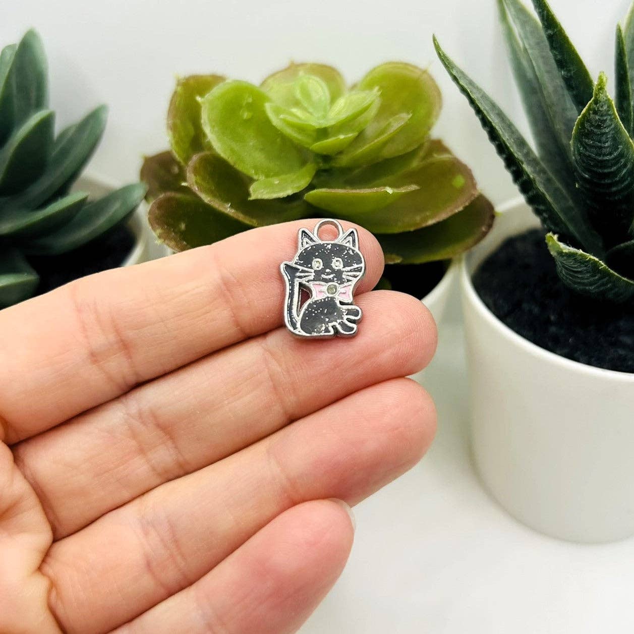 Guerrilla Charm - Wholesale Individual Charm/Pendant - Black Enamel Glitter Cat Charms, 19x14mm1