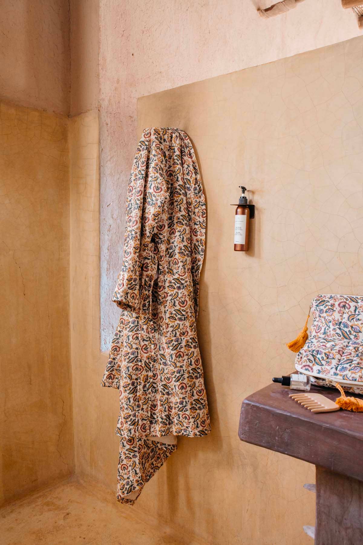 Cr me Feuille Sauvage Leila Adult Bathrobe - flowers - yellow - green for wholesale on Faire4