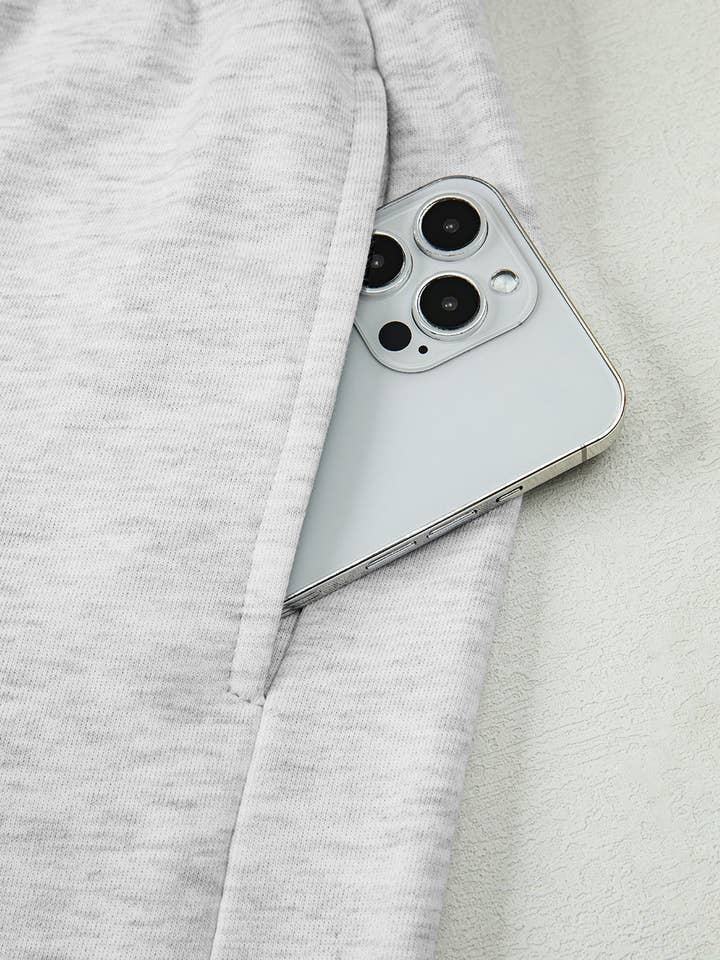 Grigio Chiaro Completo corto 2 pezzi con maglia a maniche a sbuffo ricamata con fiocco femminile grigio chiaro. in vendita all'ingrosso su Faire3