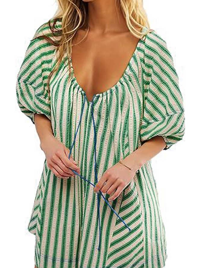 UNISHE - Wholesale Romper - Women's - Striped U Neck Front Tie Loose Romper ZK17012