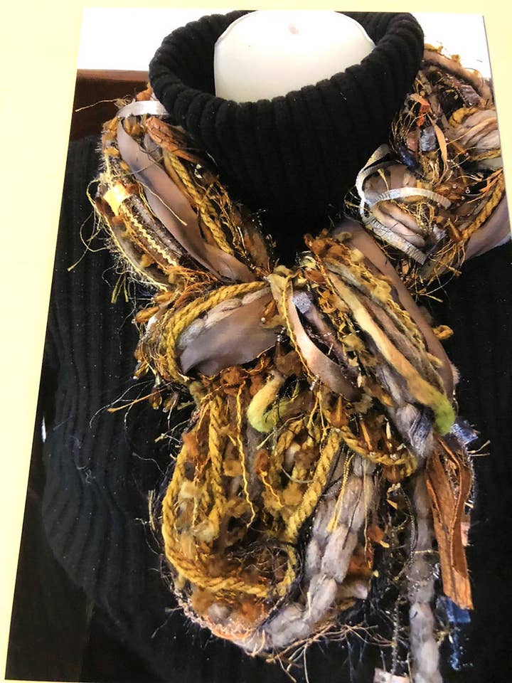 Handfärgad Taupe och guldskiktad halsduk - hantverksmässig för wholesale av Scarves of Westwood