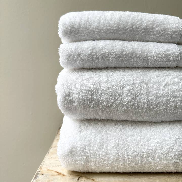 H+E Goods Company - Wholesale Bath towel - Cloud Soft Spa Towels - White5