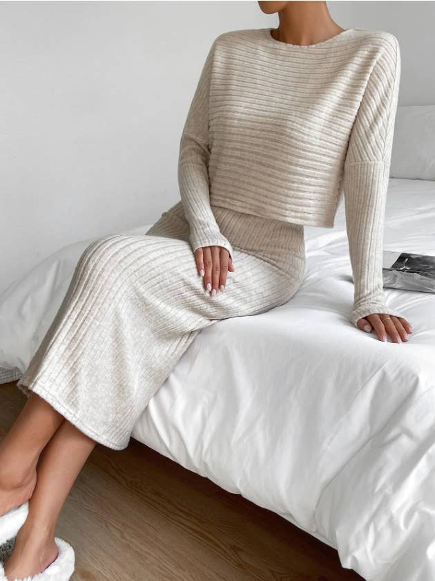 Sweetkama - Wholesale Top & Skirt Set - Women's - Sweetkama 2PCS Set Solid Color Top with Midi Dress