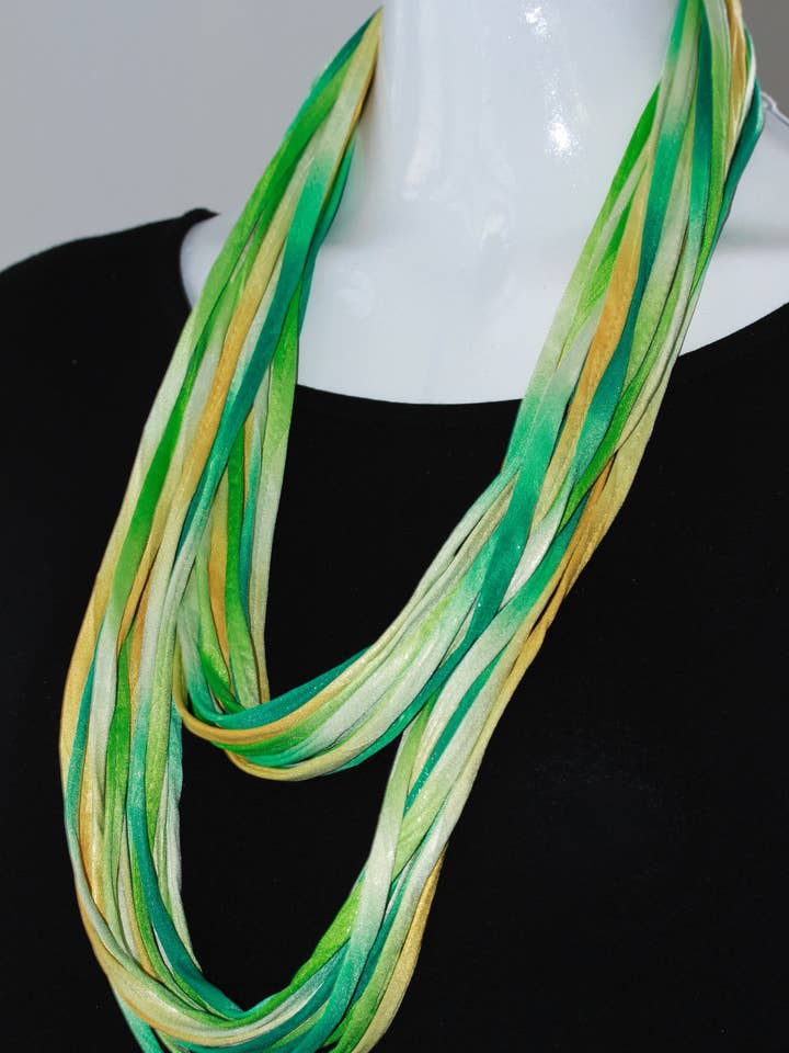 Tørklæde eller halskæde i gul og grøn Ombre Print 'Canary' for engroshandel hos Necknots