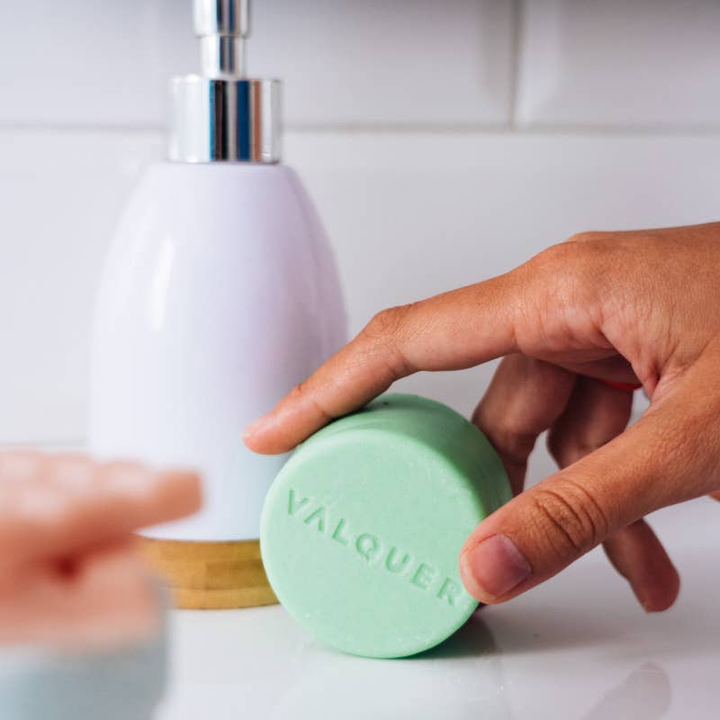 Valquer Laboratorios - Wholesale Hair Shampoo - 2-in-1 Repair Solid Shampoo - 70 g1