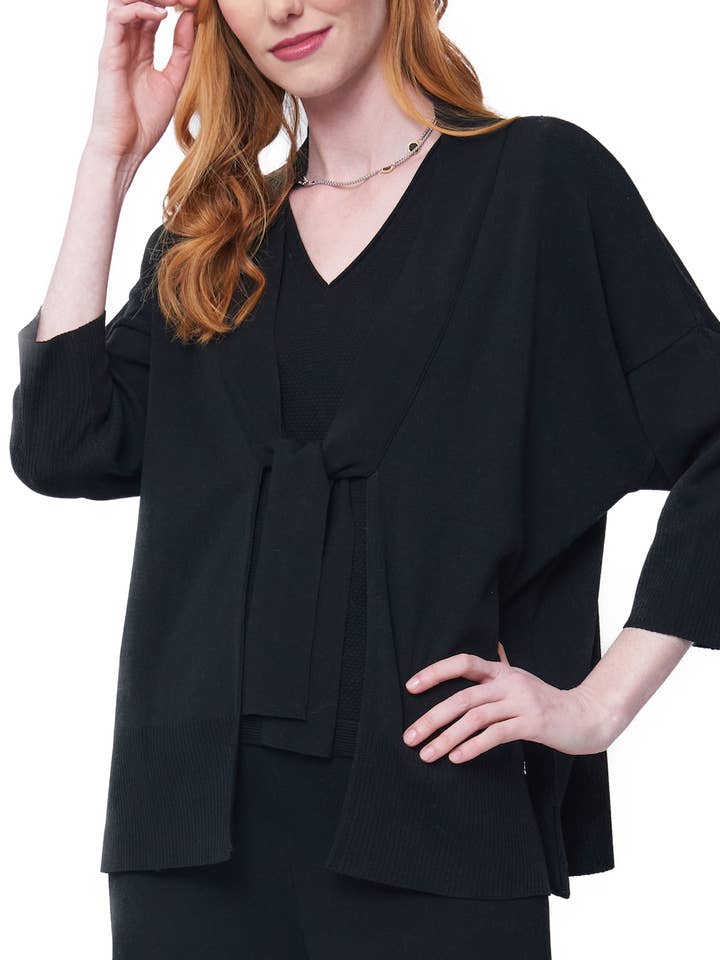 Cárdigan Malia con mangas tres cuartos y anudado en la parte delantera, negro para venta al por mayor de Biana