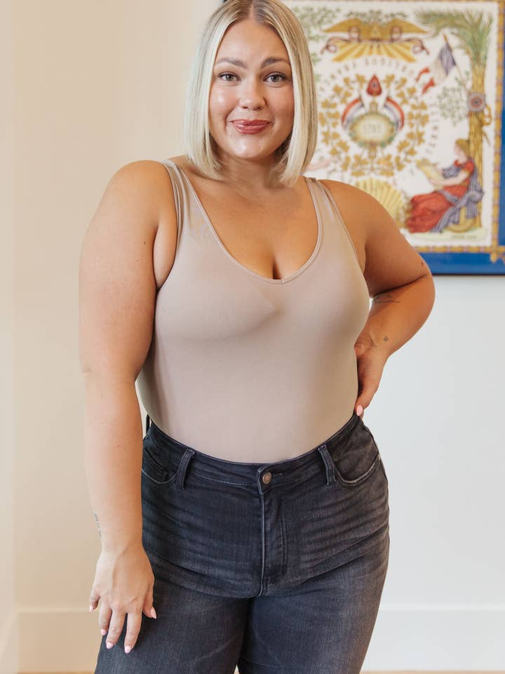 Body The Basics in moka chiaro per la vendita all'ingrosso da parte di Bella Nova Style Co