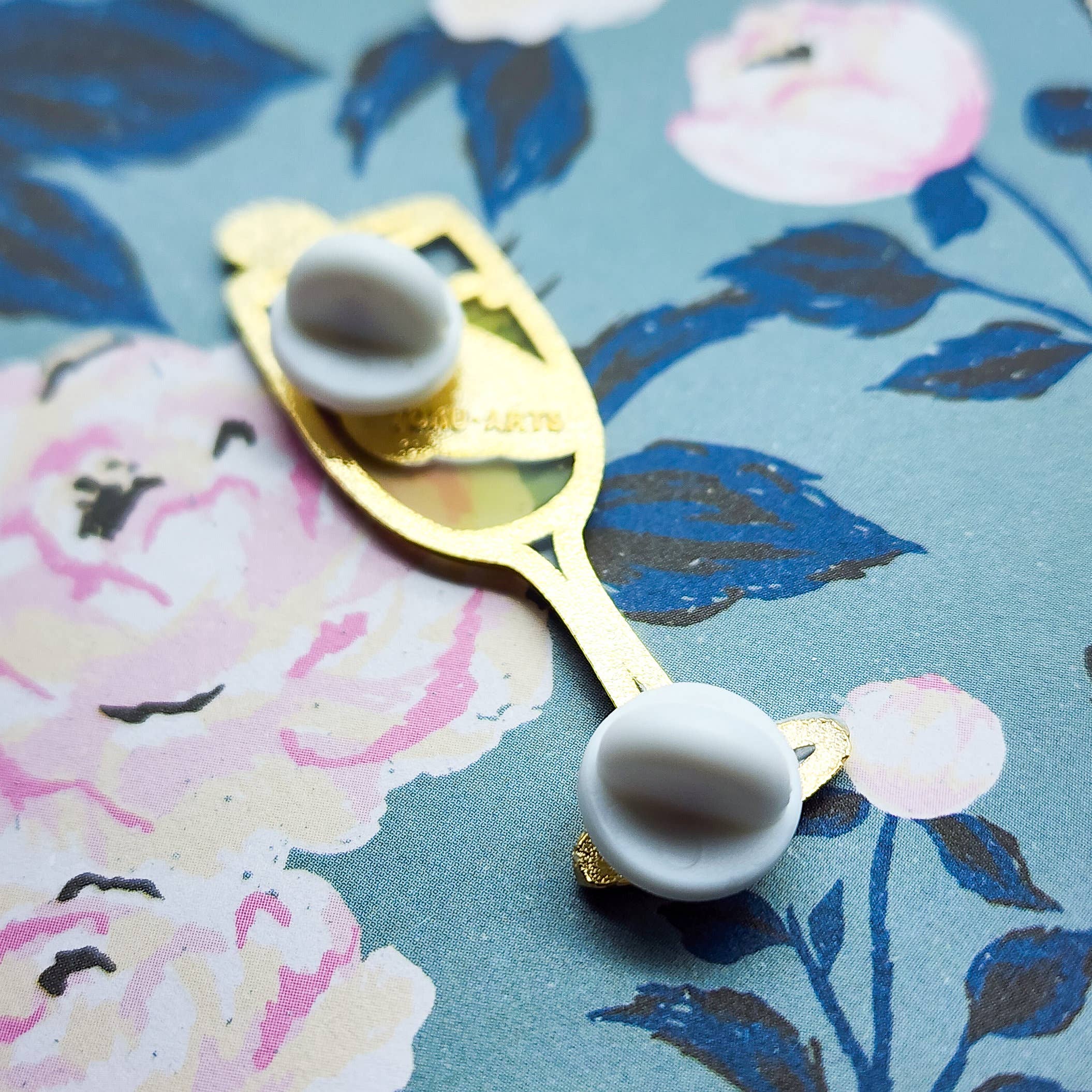 Toku Arts - Wholesale Lapel Pin/Button - Champ-agne Enamel Pin3