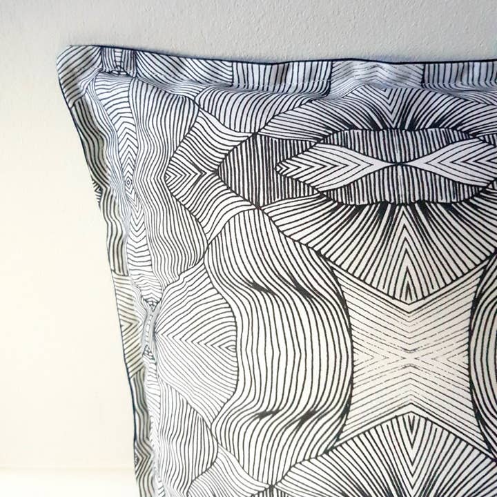 Ilke Usluca Design - Wholesale Throw Pillow Cover - Illusion Cushion Cover1