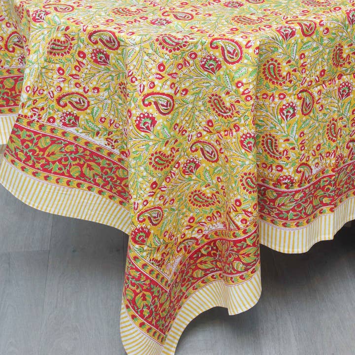 6-Sitzer Blockbedruckte Rechteckige Tischdecke - Paisley Rot für den Großhandel von Kantha Decor