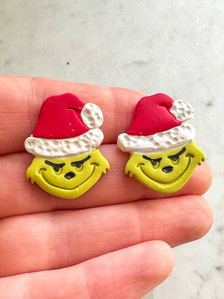Boucles d'oreilles pendantes de Noël Grinch pour la vente par Vandy Visuals Shop