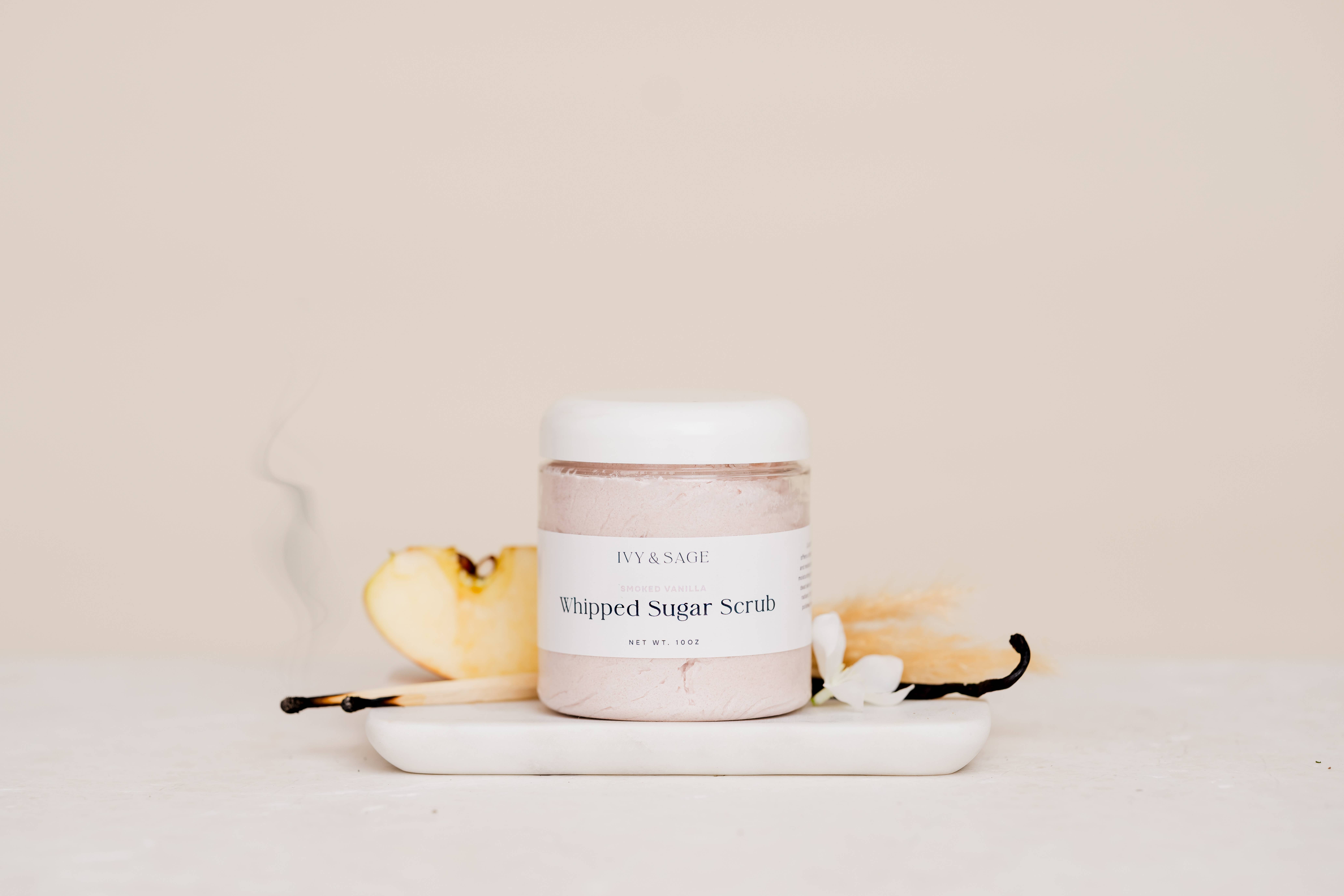 Ivy & Sage Collection – wholesale Kroppsskrubb/Exfoliant – Sockerskrubb – Rökt Vanilj, Exfolierande & Varm