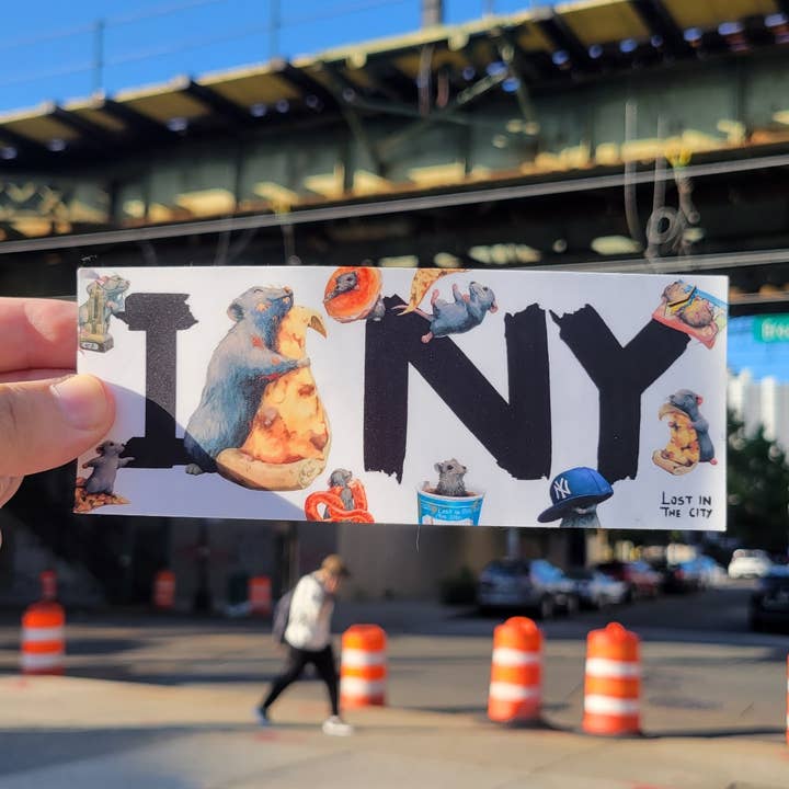 Autocollant pour pare-chocs New York | Lost in the City pour la vente par Santi of all Trades