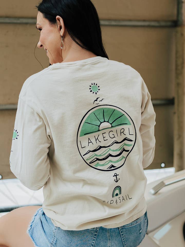Lakegirl – wholesale Screen printed t-shirt – Women′s – Ringspun Long Sleeve in Cappuccino