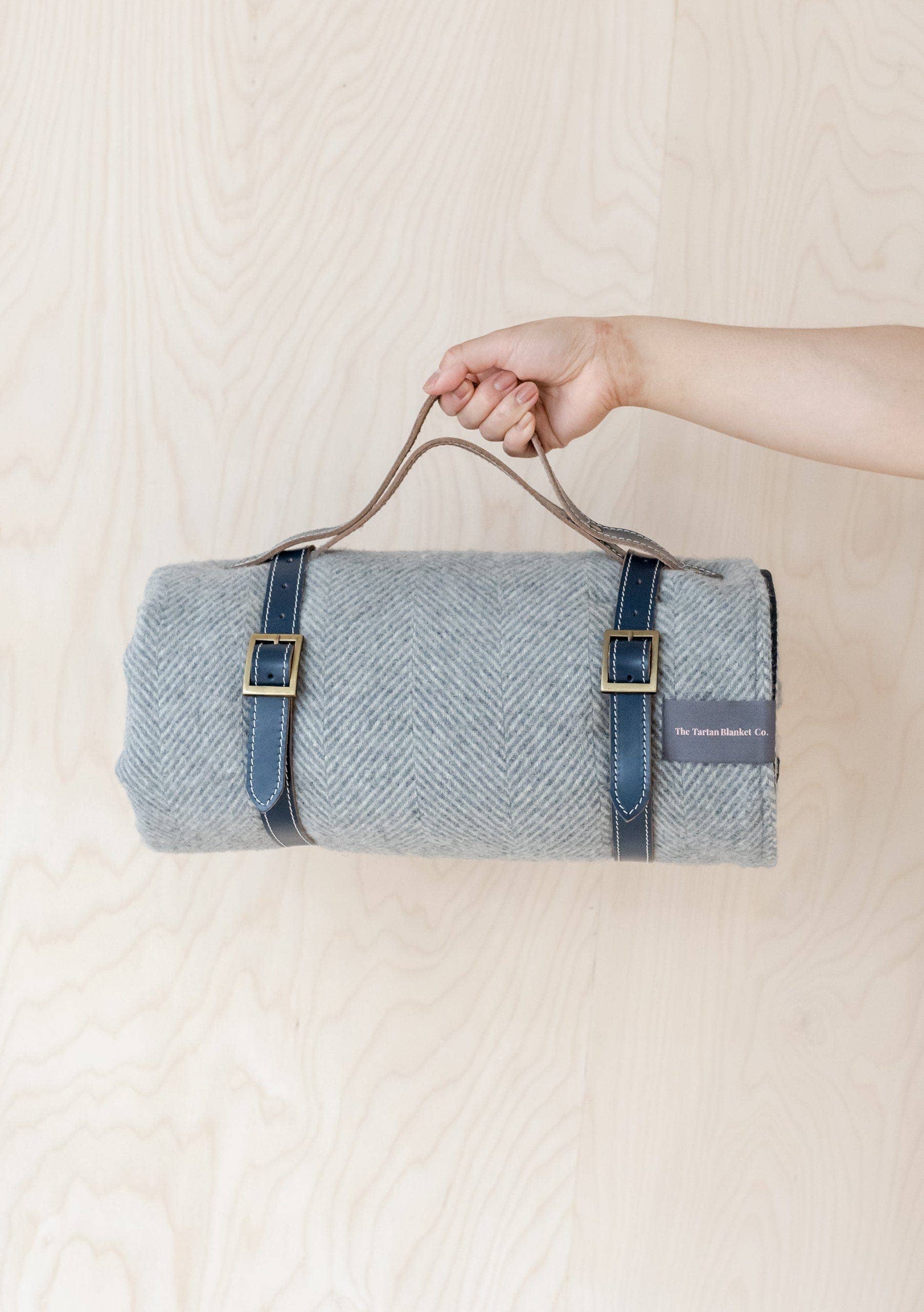 TBCo - Wholesale Picnic Basket - Leather Picnic Carrier6