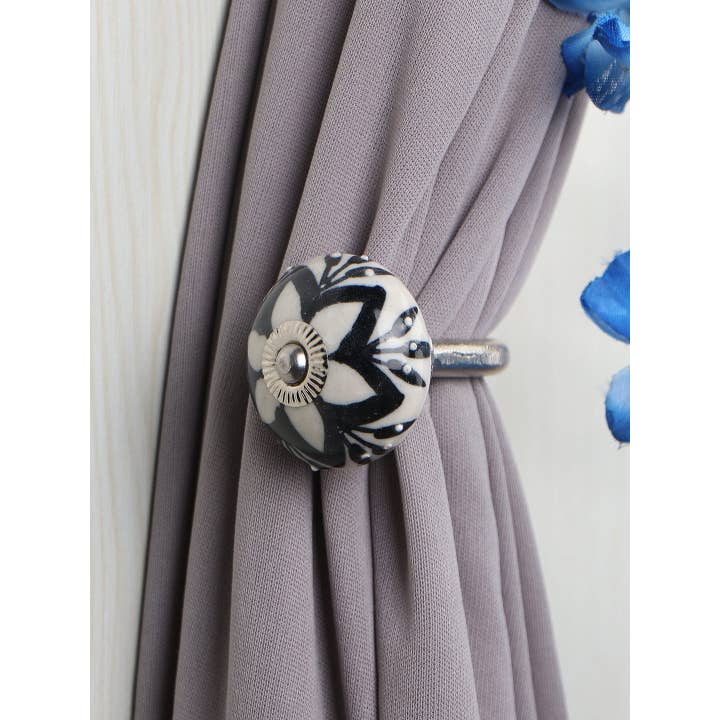 KNOBCO - Wholesale Knob/Pull - Unique Black And White Decorative Ceramic Flower Curtain Tie Back Hook Rustic Bathroom Towel Hook Antique Hook (Set of 2)