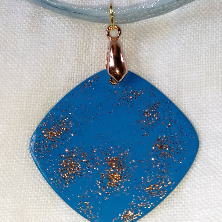 Blauwe en koperen diamanten halsketting voor wholesale door Blue Moon Bijoux