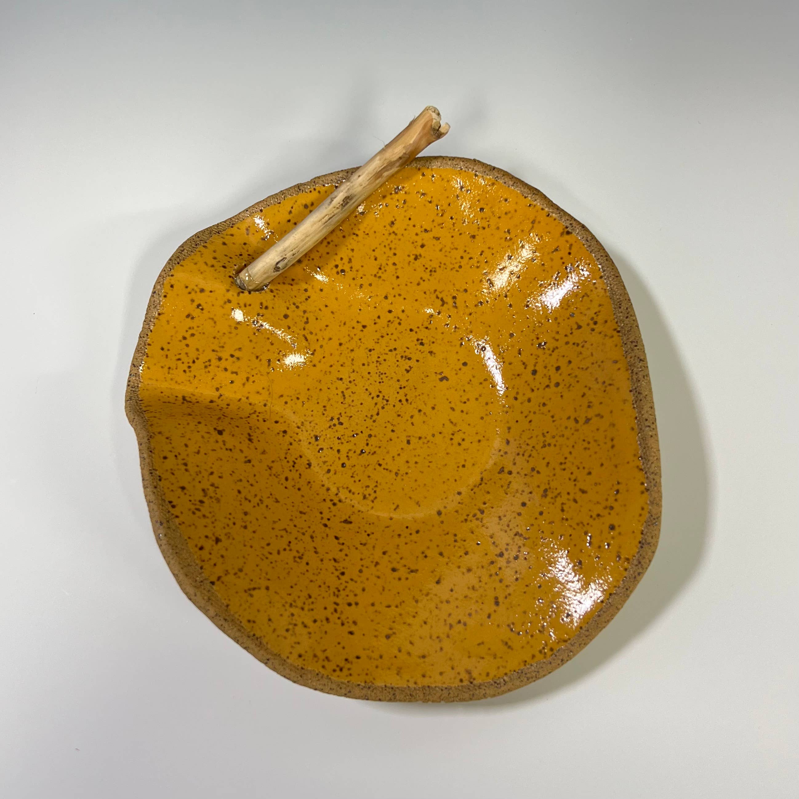 Jennifer Lee Studios - Vente Assiettes/plats/bols de décoration - Petit bol à volants en bois flotté4