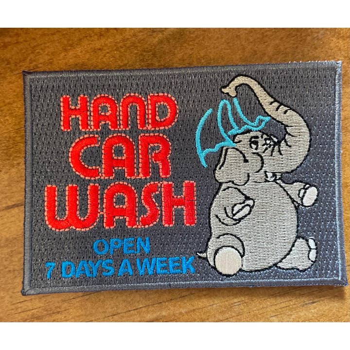 Écusson brodé "Lavage de voiture à la main Éléphant" 2,5” x 3,5” (*limité) pour la vente par FingerlessJoe