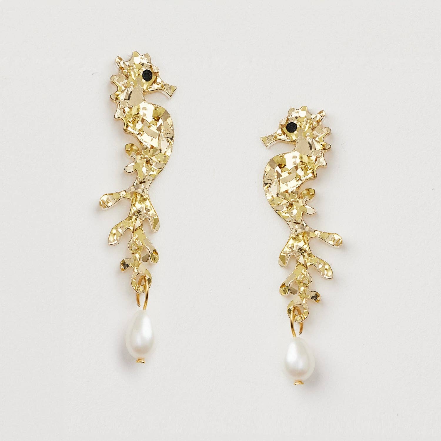 Martha Jean - Wholesale Dangle Earrings - Sea Horse + Pearl - Gold0