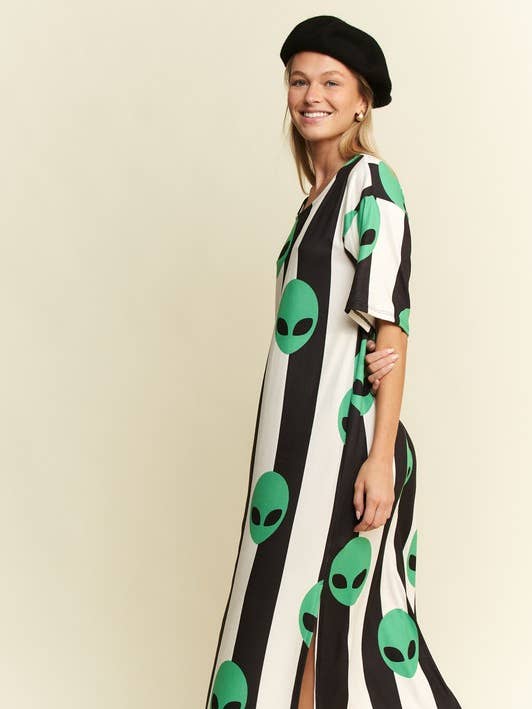 Svart ALIEN PRINT MIDI-KLÄNNING för wholesale på Faire