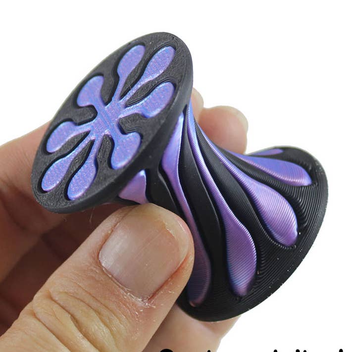 1 Cône Impossible Imprimé en 3D Spirale Rotative Interconnectée pour la vente par Curious Minds Toys