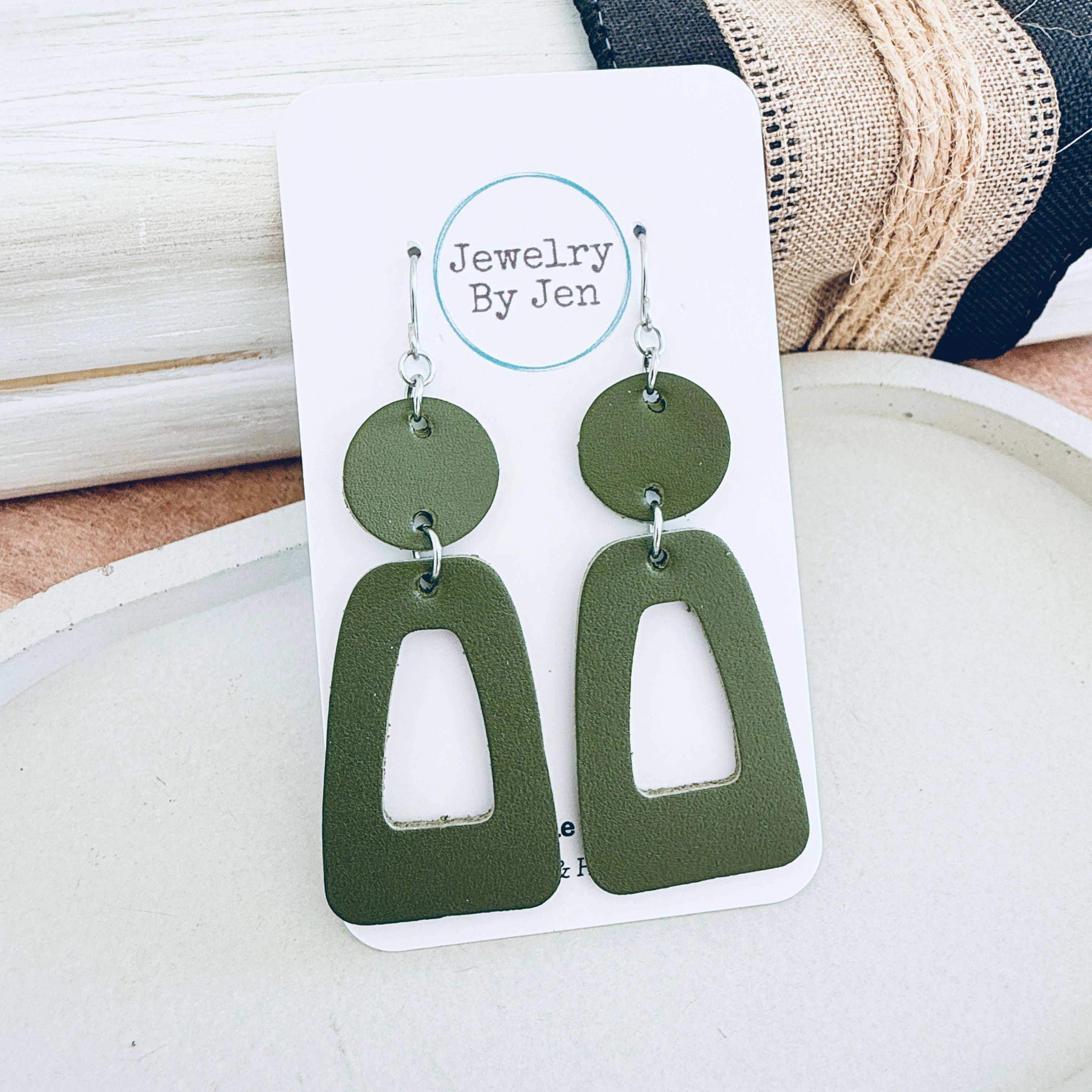 Jewelry By Jen - Vendita all'ingrosso Orecchini pendenti - Orecchini Trixie: Verde Militare1