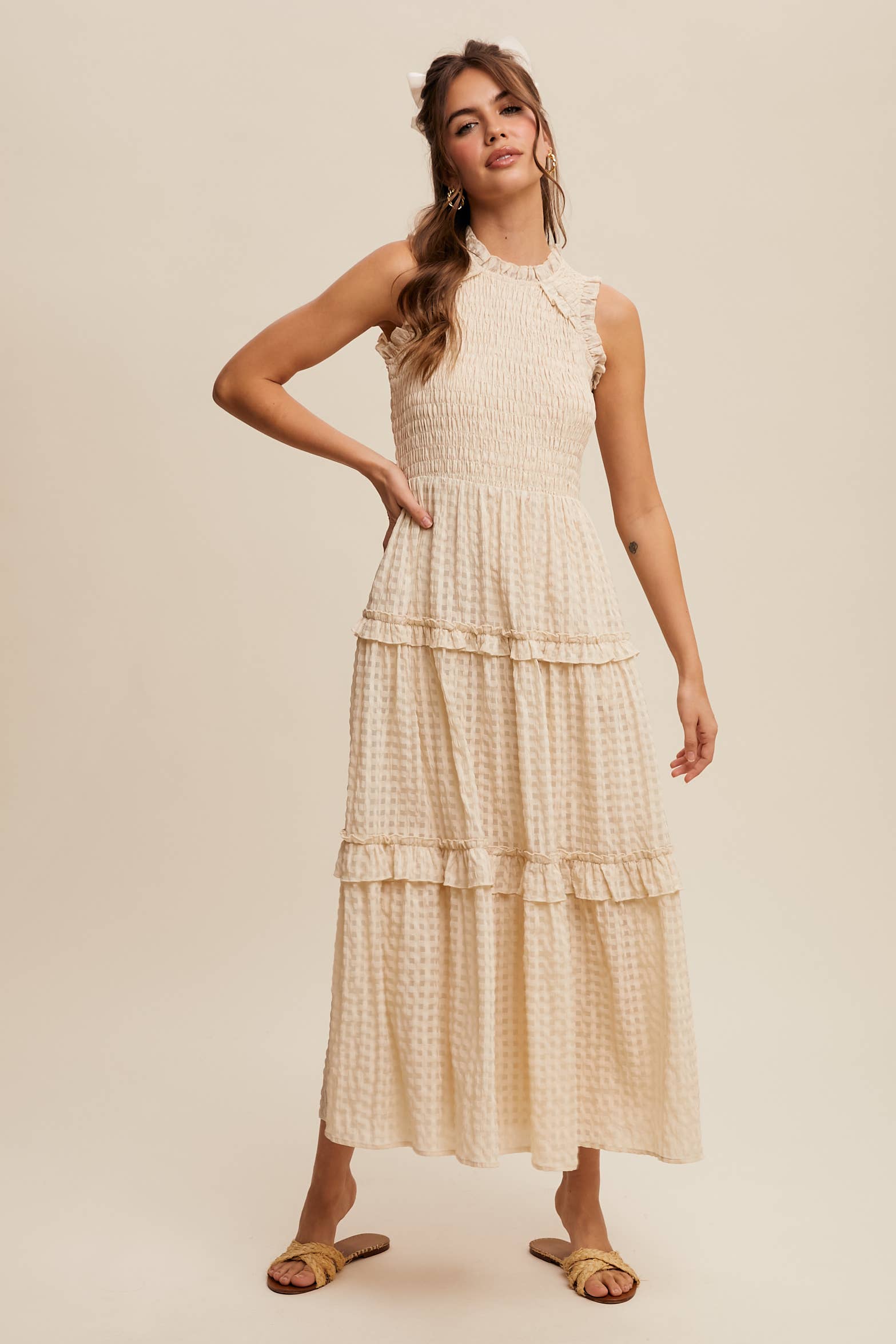 Listicle – wholesale Dress – Women's – Sleeveless Gingham Maxi Dress with Ruffle Details23