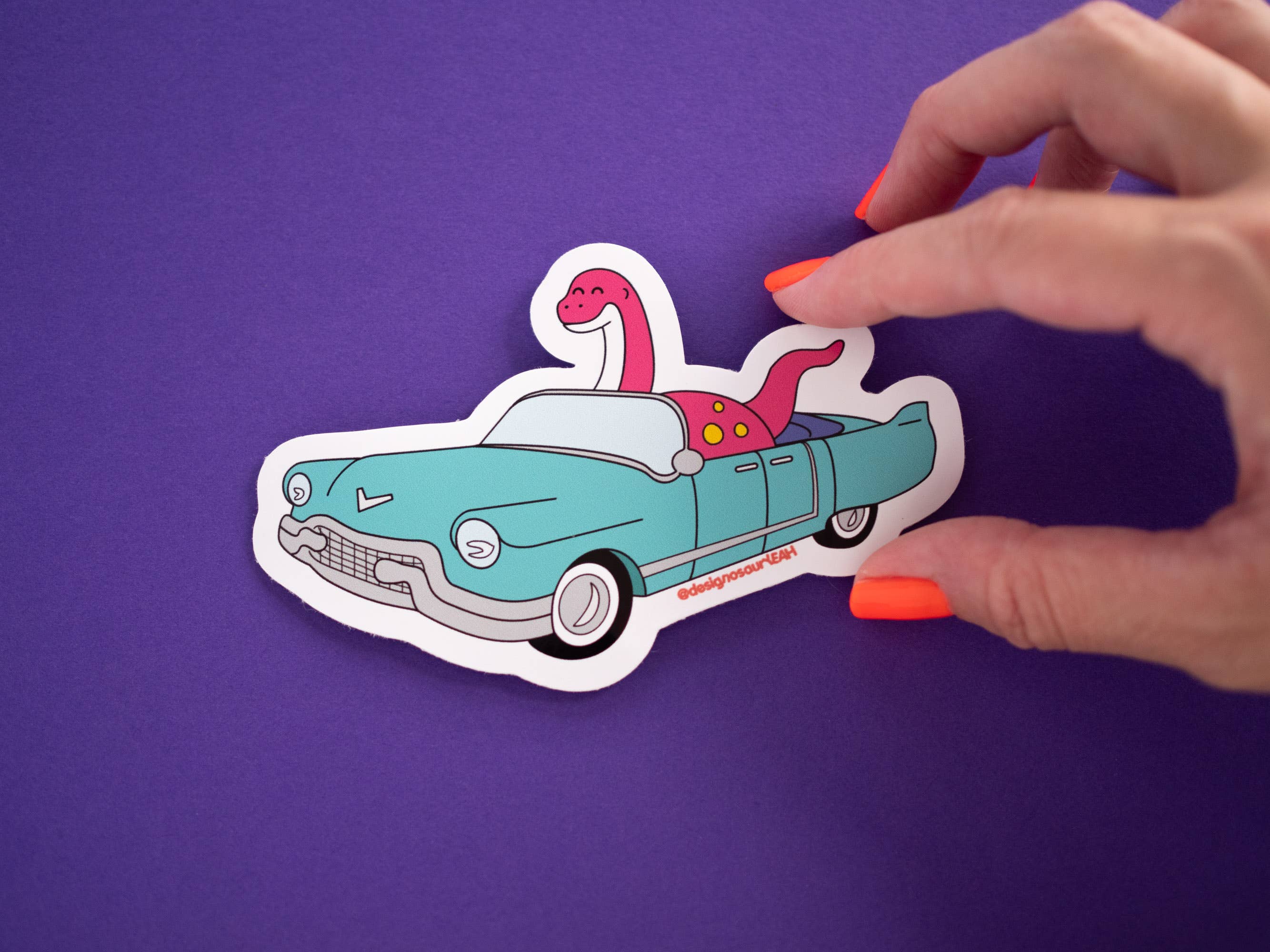 designosaur - Vente Autocollant - Autocollant en vinyle Diplodocus driving a Cadillac (4 pouces)7