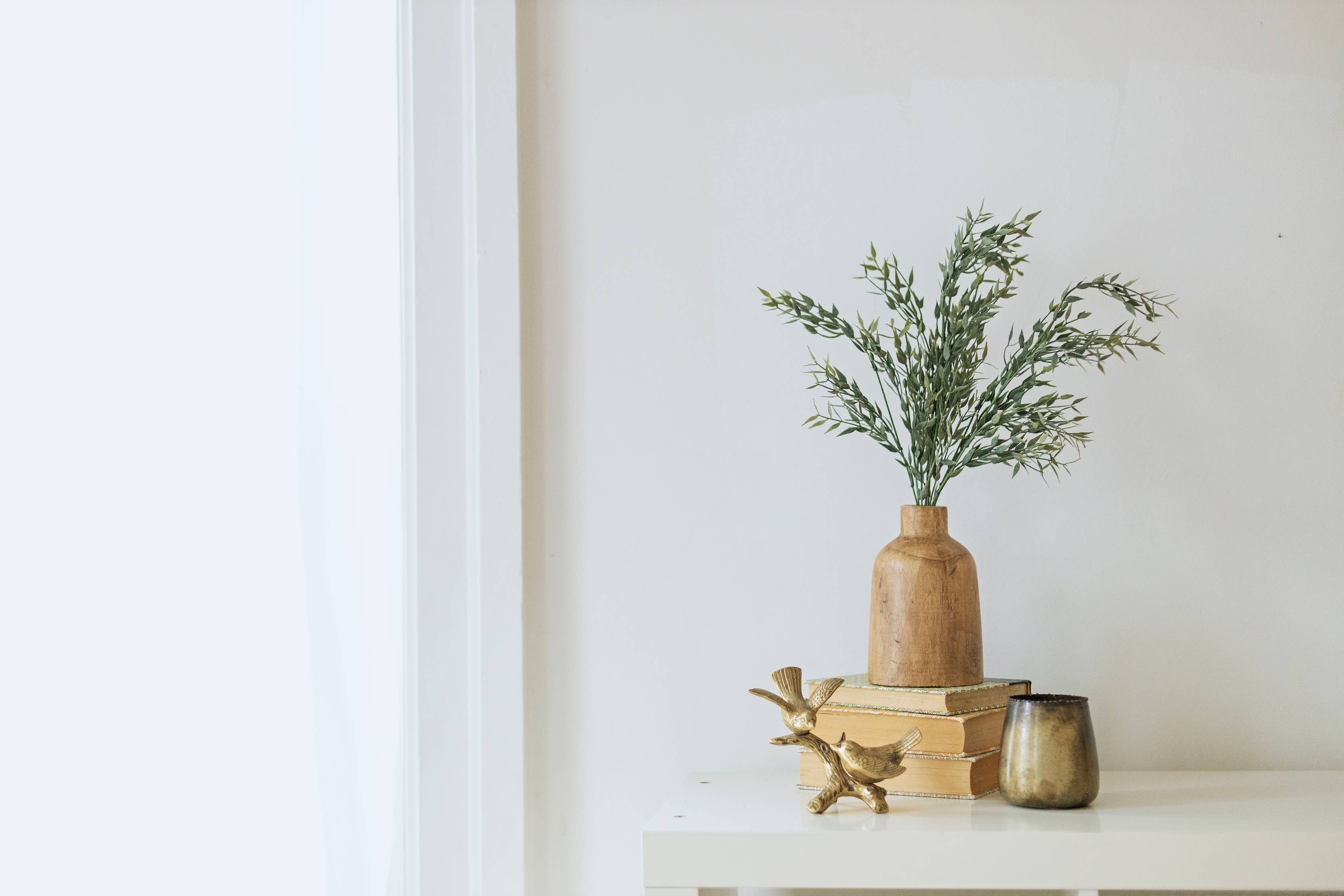 Oh You're Lovely - Wholesale Artificial Plant - BULK OPTION | Italian Ruscus Artificial Greenery 21” Stem4