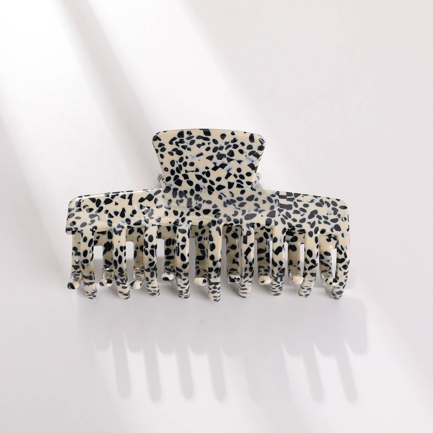 Sortiert Chloe Core | Klassische große rechteckige Fassklammer für den Großhandel auf Faire8