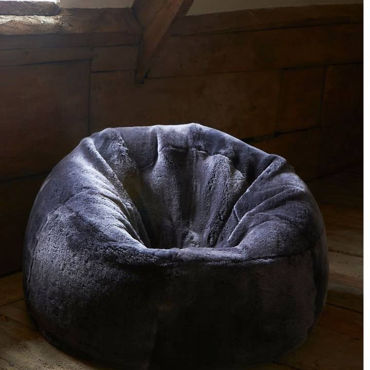 Owen Barry Ltd – wholesale Stol – Stort fårskinnssoffsäcke British Graphito Grey från Owen Barry1