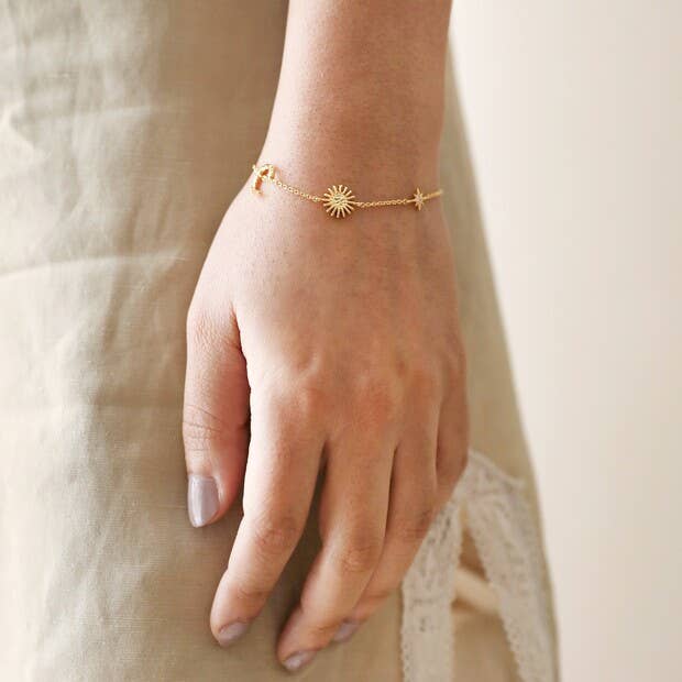 Lisa Angel - Wholesale Charm/dangle bracelet - Sun and Moon Chain Bracelet in Gold1
