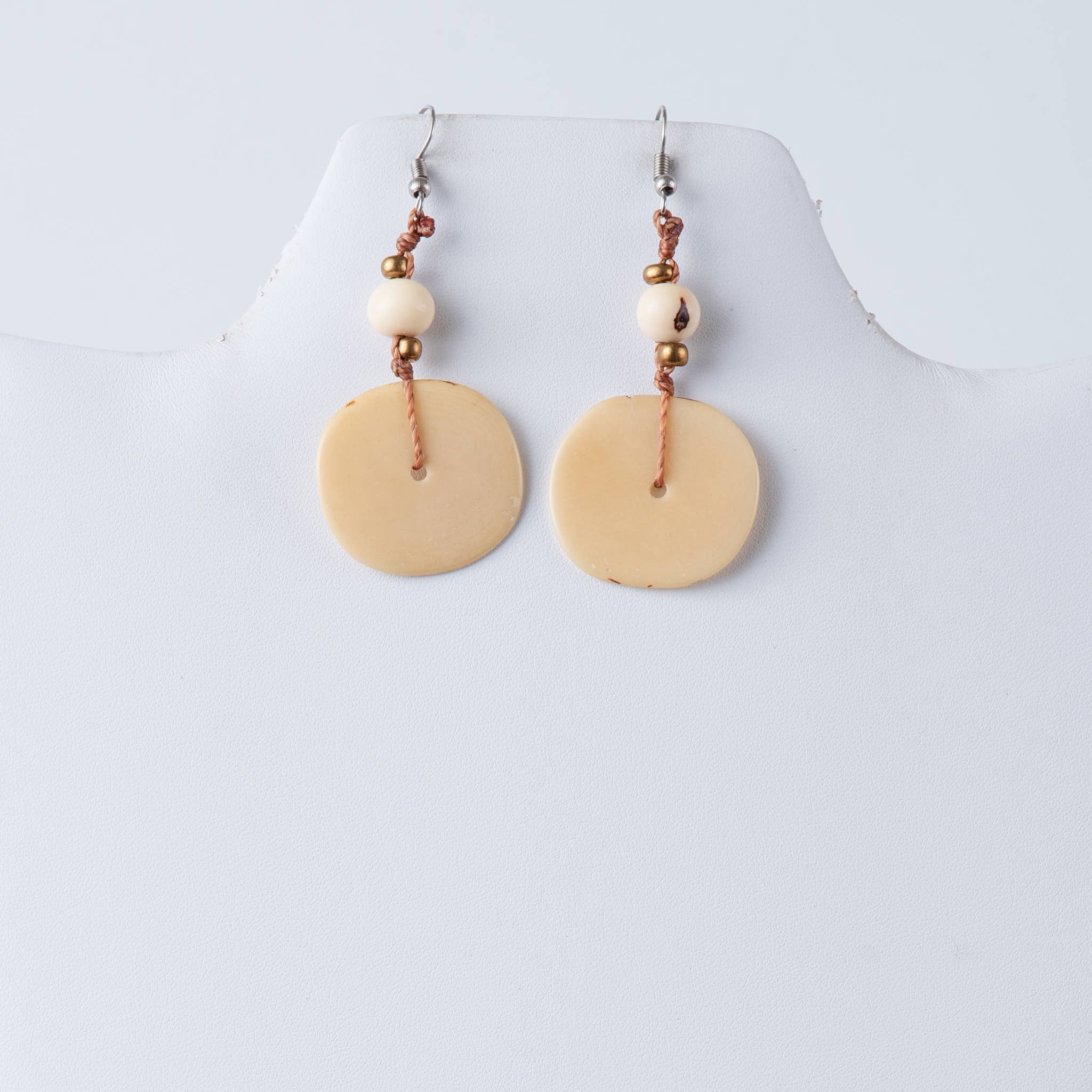 TaguArtsy – wholesale Dangle earrings – Ambar Slice Eco-friendly Earrings2