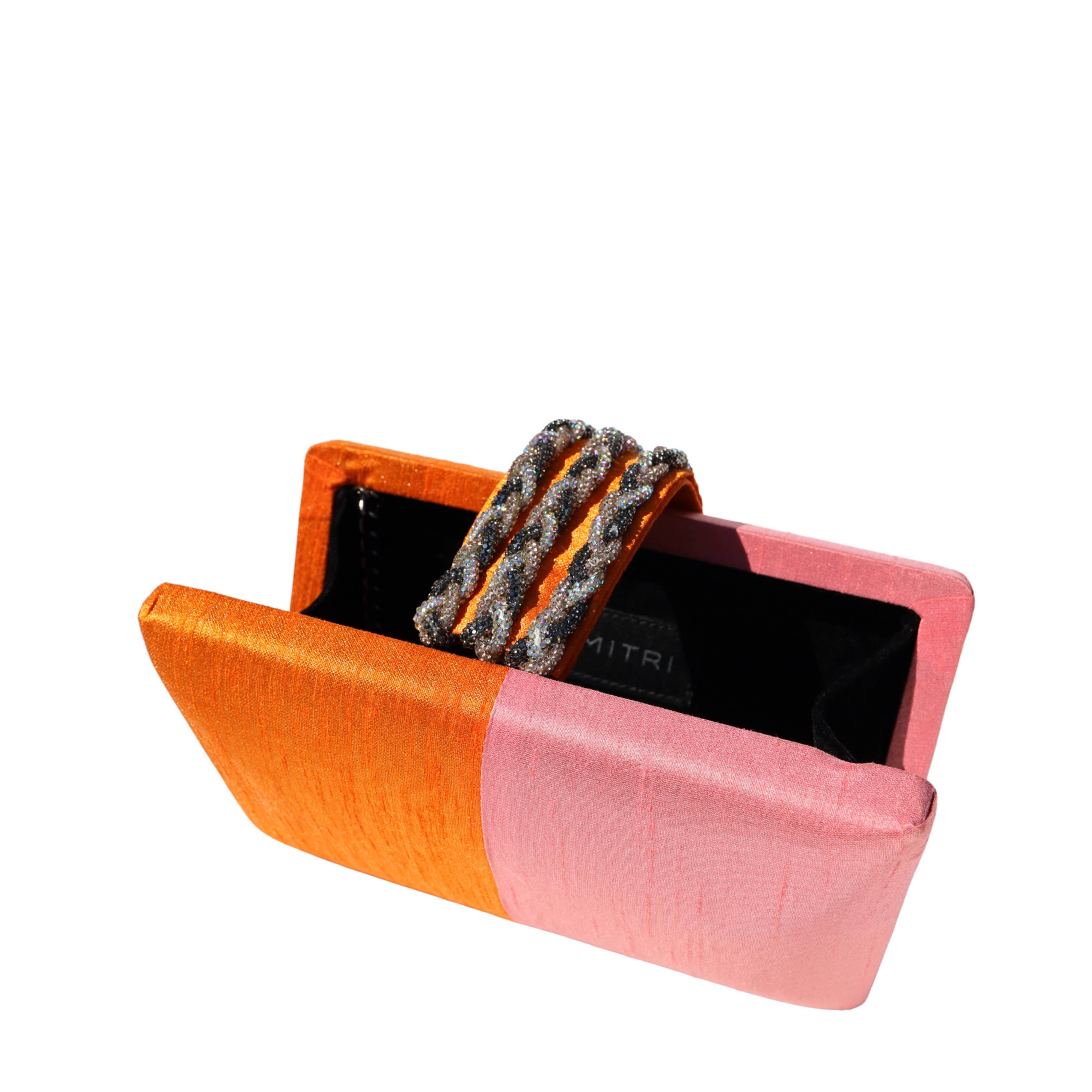 Simitri - Vendita all'ingrosso Pochette - Donna - Pochette Mango in tessuto effetto seta e cinturino intrecciato con cristalli2